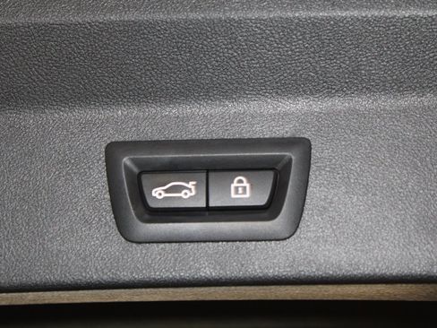 Used 2023 BMW X3 xDrive30i w/ Premium Package image 51