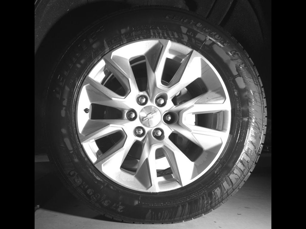 Used 2021 Chevrolet Silverado 1500 Custom w/ LPO, Dark Essentials Package AWD/4WD image 11