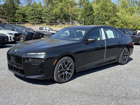 New 2026 BMW 760i xDrive w/ Executive Package AWD/4WD image 1