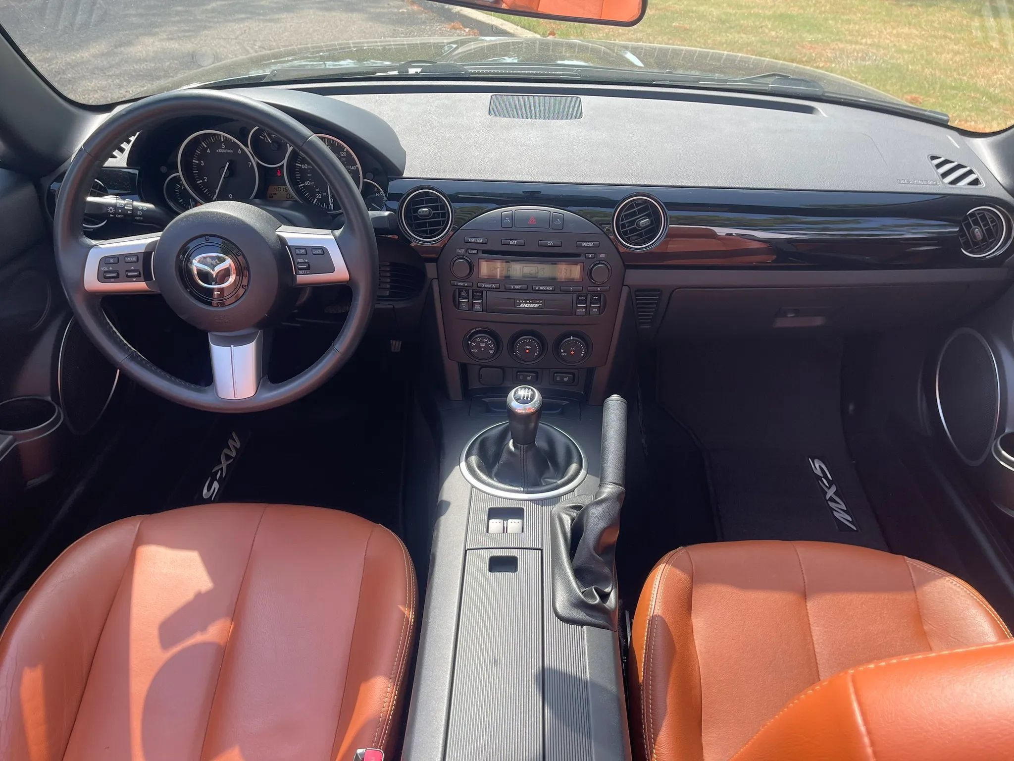 Used 2008 MAZDA MX-5 Miata Grand Touring w/ Premium Pkg RWD image 15