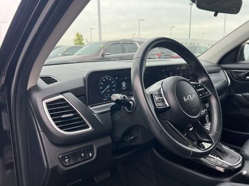 Certified 2024 Kia Seltos EX AWD/4WD image 10