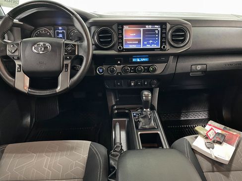 Used 2023 Toyota Tacoma TRD Off-Road image 2