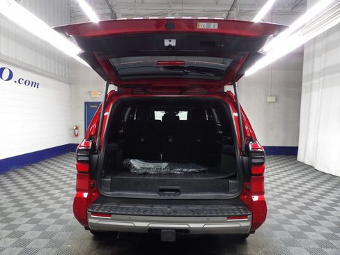 Used 2026 Toyota 4Runner Limited w/ Tow Technology Package AWD/4WD image 38