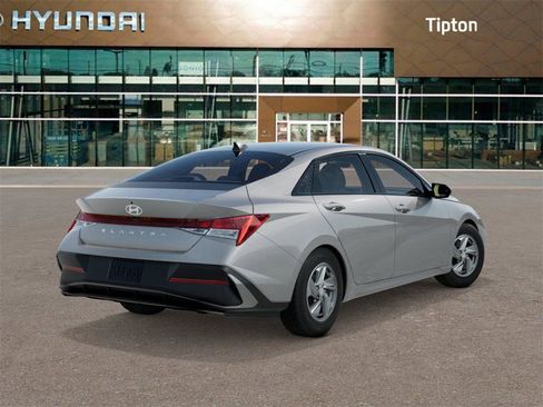 New 2026 Hyundai Elantra SE image 4