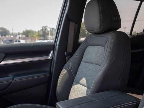 Certified 2026 GMC Terrain Elevation AWD/4WD image 10