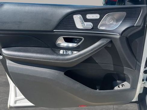 Used 2022 Mercedes-Benz GLS 450 4MATIC image 46