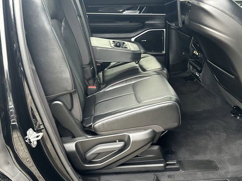 Used 2022 Jeep Wagoneer Series III w/ Rear Seat Video Group 1 image 16