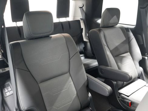 Used 2026 Lexus GX 550 w/ Accessory Package (2T) image 48