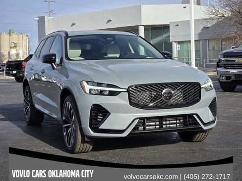 Used 2026 Volvo XC60 T8 Ultra w/ Protection Package Premier AWD/4WD image 3