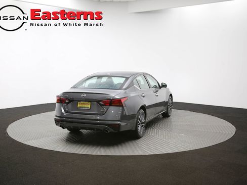Used 2024 Nissan Altima 2.5 SV w/ SV Premium Package AWD/4WD image 39