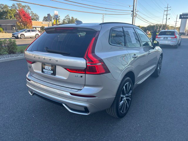 Used 2024 Volvo XC60 B5 Plus w/ Climate Package AWD/4WD image 5