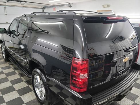 Used 2014 Chevrolet Suburban LTZ image 3