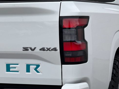 Used 2024 Nissan Frontier SV w/ SV Convenience Package image 30