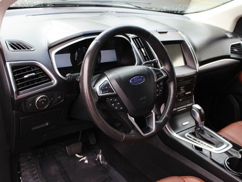 Used 2015 Ford Edge Titanium w/ Equipment Group 302A AWD/4WD image 9