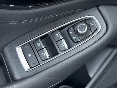 Used 2023 Subaru Outback Touring XT AWD/4WD image 6