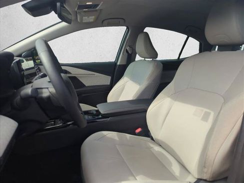 Certified 2025 Toyota Camry XLE FWD image 19