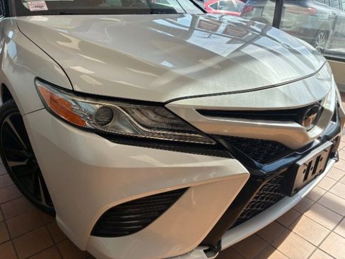Used 2020 Toyota Camry XSE w/ Carpet Mat Package FWD image 2