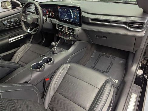 Used 2025 Ford Mustang GT Premium RWD image 21