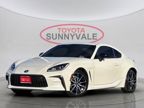 Certified 2023 Toyota GR86 image 2