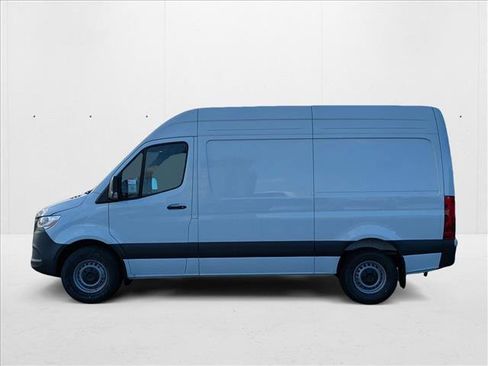 New 2025 Mercedes-Benz Sprinter 2500 image 9
