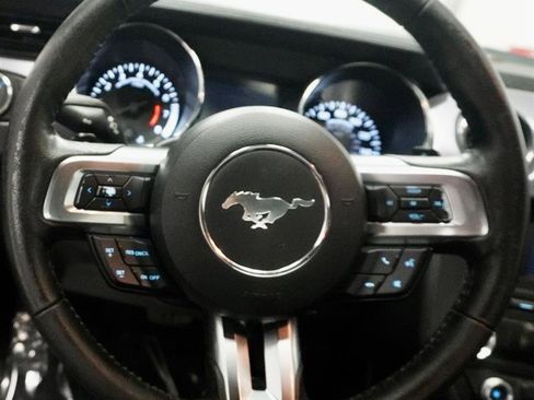 Used 2017 Ford Mustang ECOBOOST image 11