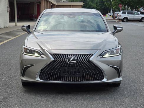 Used 2019 Lexus ES 350 w/ Premium Package FWD image 2