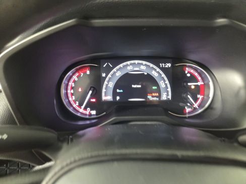 Used 2025 Toyota RAV4 XLE FWD image 15