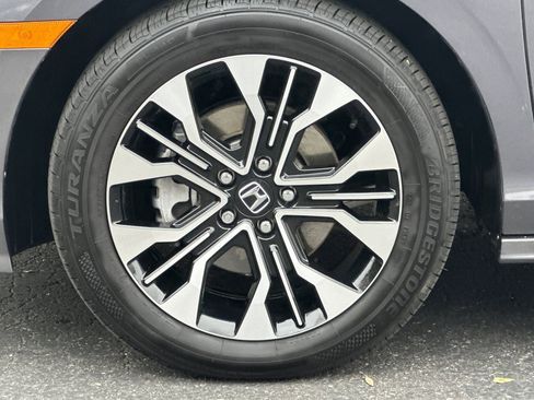 Used 2025 Honda Odyssey Elite image 40