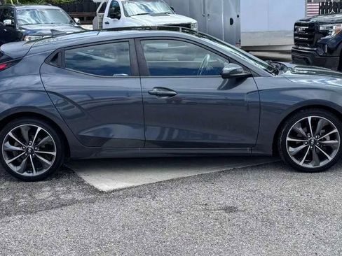 Used 2019 Hyundai Veloster 2.0 Premium FWD image 5
