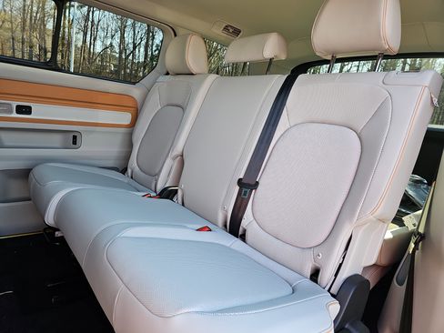 New 2025 Volkswagen ID. Buzz 1st Edition image 15