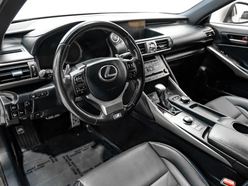 Used 2019 Lexus IS 300 RWD image 16