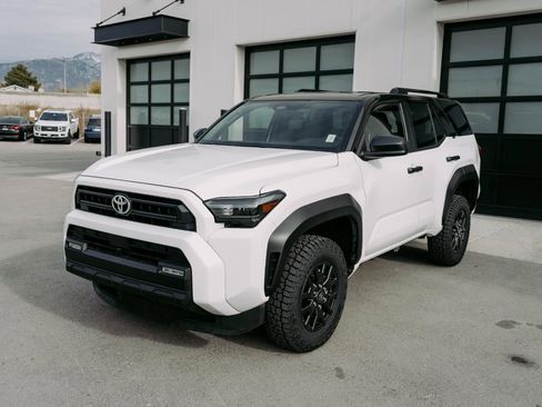 Used 2025 Toyota 4Runner 4WD image 3