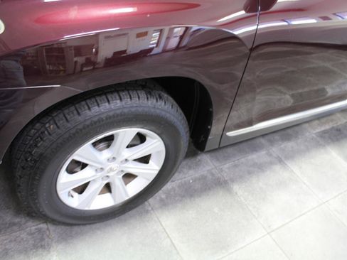 Used 2011 Toyota Highlander SE w/ Convenience Pkg AWD/4WD image 36