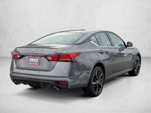 Used 2025 Nissan Altima 2.5 SR image 5