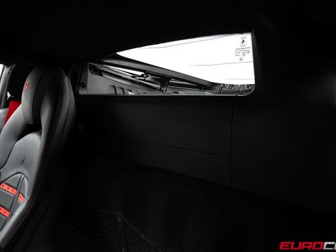 Used 2022 Ferrari F8 Tributo RWD image 40
