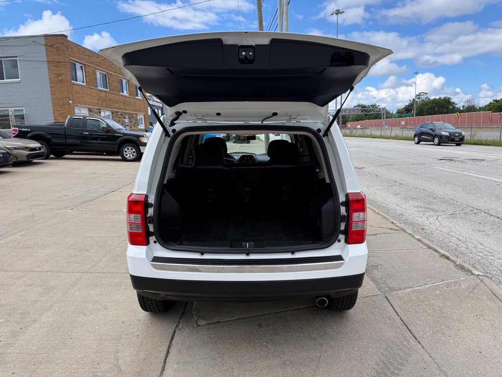 Used 2017 Jeep Patriot High Altitude AWD/4WD image 19