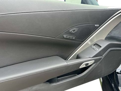 Used 2018 Chevrolet Corvette Z06 RWD image 16