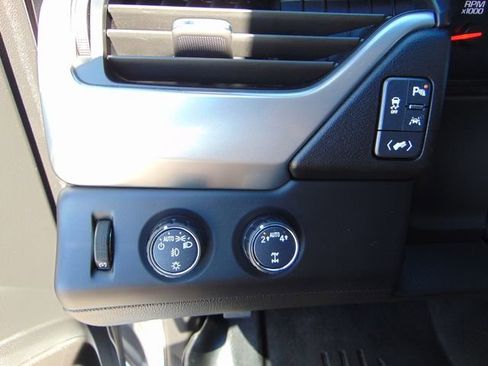 Used 2017 Chevrolet Tahoe Premier image 19