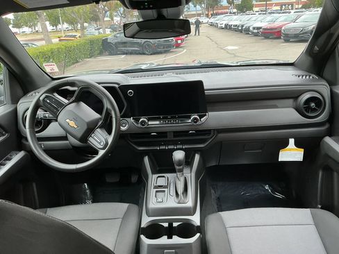 Used 2023 Chevrolet Colorado W/T RWD image 17