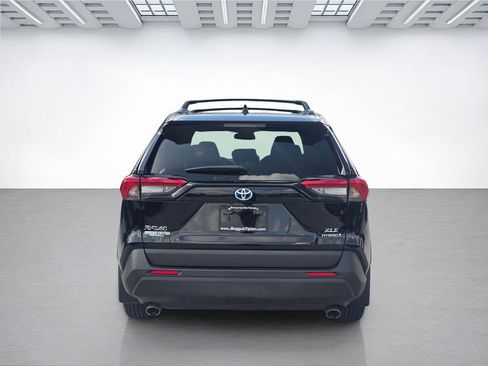 Used 2024 Toyota RAV4 XLE Premium AWD/4WD image 4