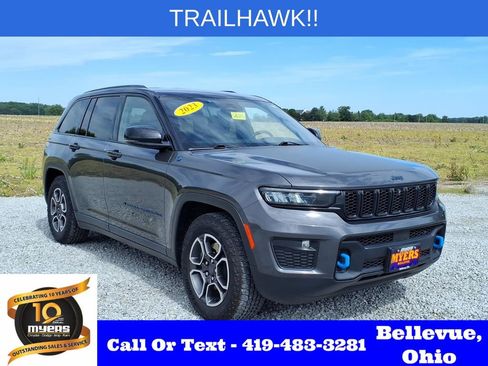 Used 2023 Jeep Grand Cherokee Trailhawk AWD/4WD image 1