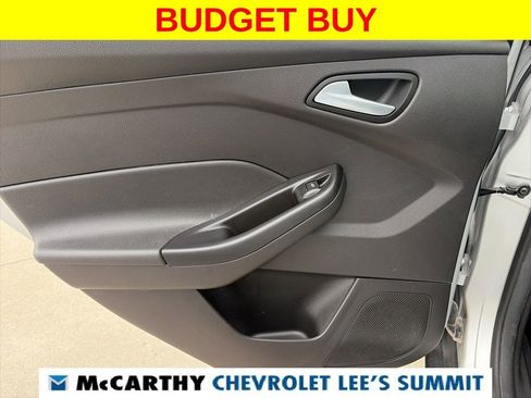 Used 2017 Ford Focus SE FWD image 26