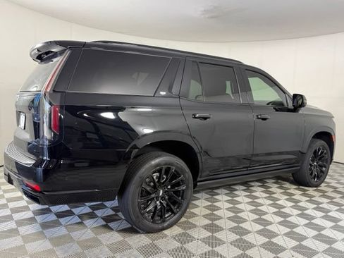 Certified 2024 Cadillac Escalade Sport Platinum w/ LPO, ONYX Package AWD/4WD image 9