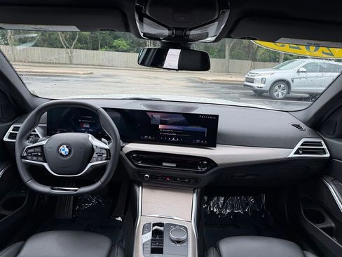Used 2025 BMW 330i Sedan RWD image 25