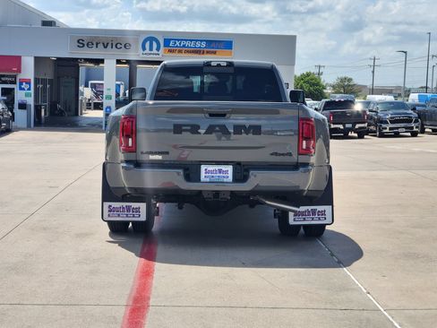 New 2026 RAM 3500 Laramie AWD/4WD image 8
