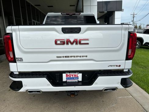 Used 2023 GMC Sierra 1500 AT4 w/ AT4 Premium Package AWD/4WD image 6