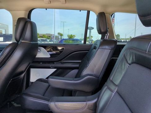 Used 2023 Lincoln Aviator Reserve w/ Equipment Group 201A RWD image 15