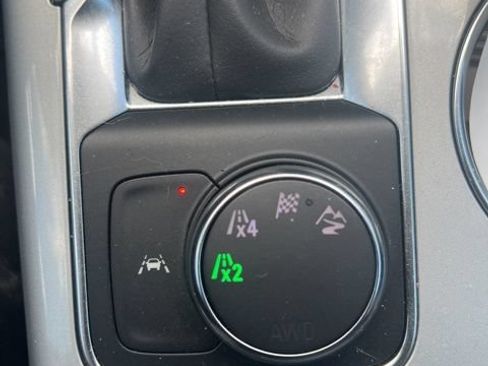 Used 2025 Chevrolet Blazer LT AWD/4WD image 23