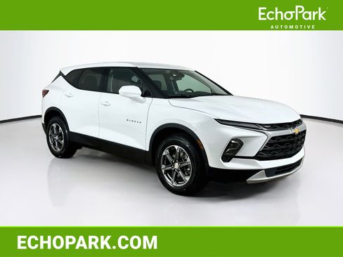 Used 2025 Chevrolet Blazer LT AWD/4WD image 1
