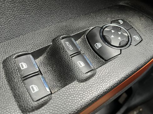 Certified 2018 Ford EcoSport SES AWD/4WD image 17